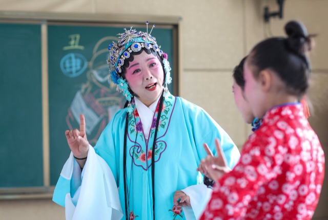 江苏泰州：寒假学戏曲