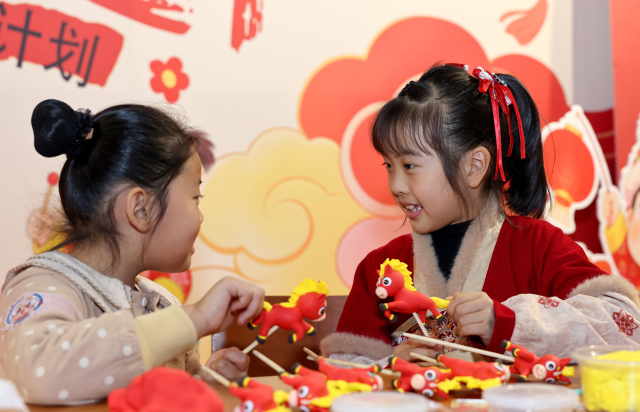 山东枣庄：学非遗 迎新年