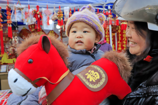 江苏东台：红红火火迎新年