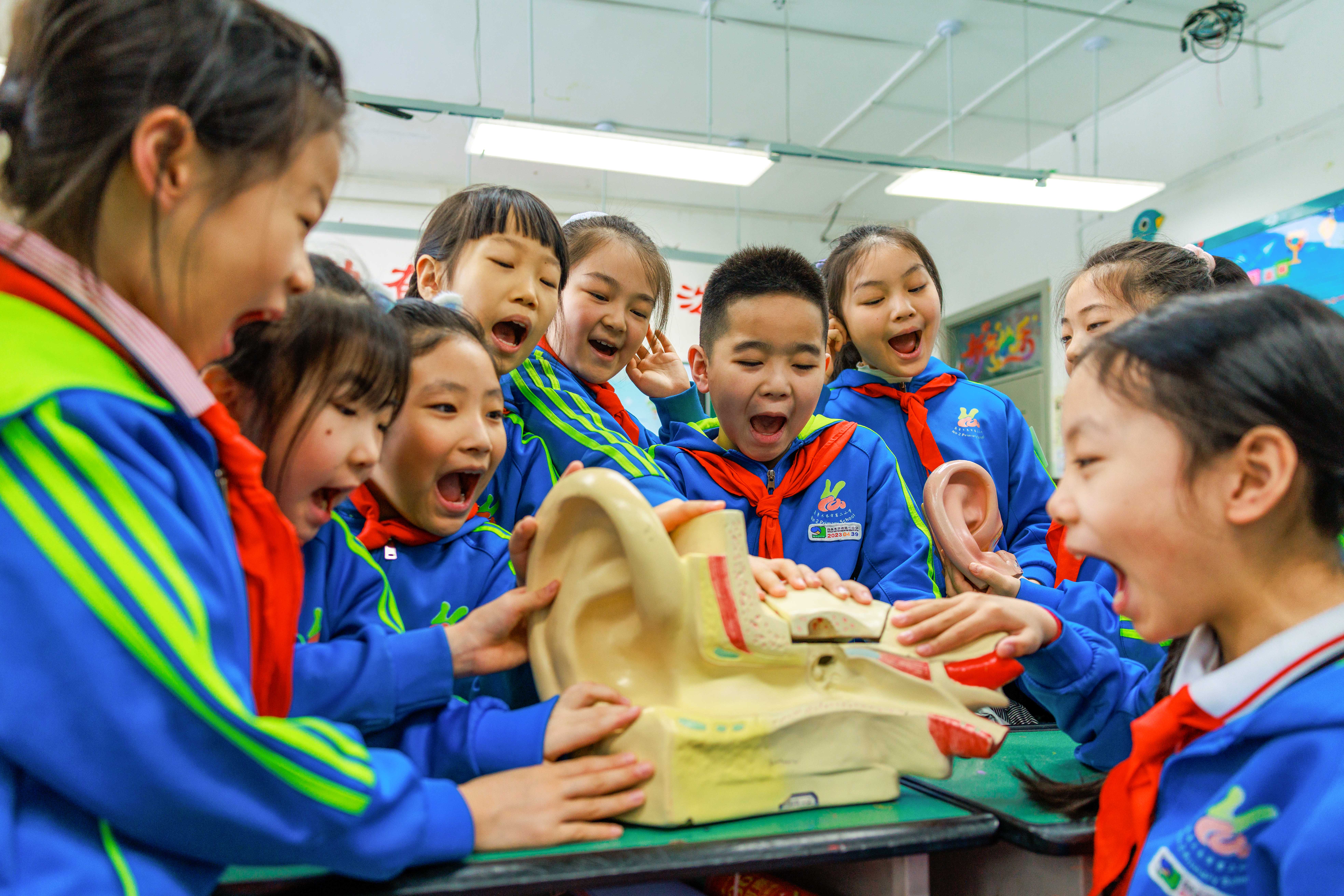 乌鲁木齐：爱耳护耳进校园