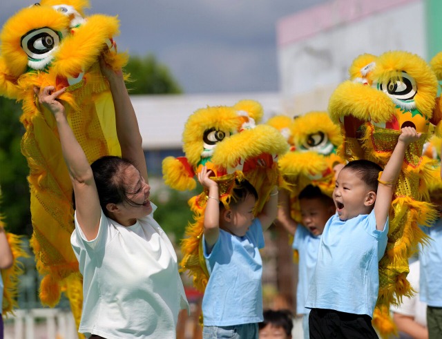江苏南通：师幼同乐庆祝教师节