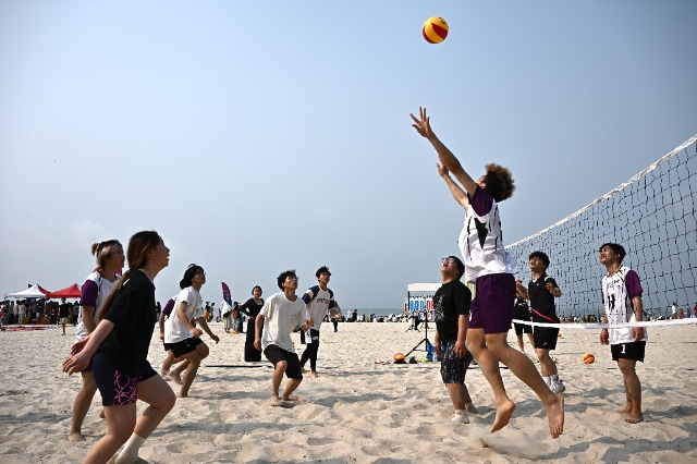 竞技体育沙滩排球现场。北海艺术设计学院供图.JPG 竞技体育沙滩排球现场。北海艺术设计学院供图.JPG